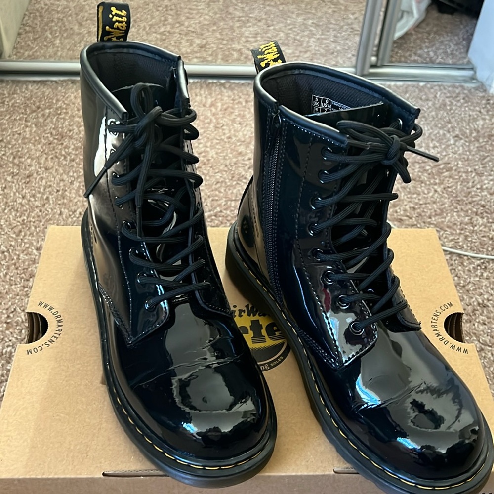 Dr Martens 1460 patent boot